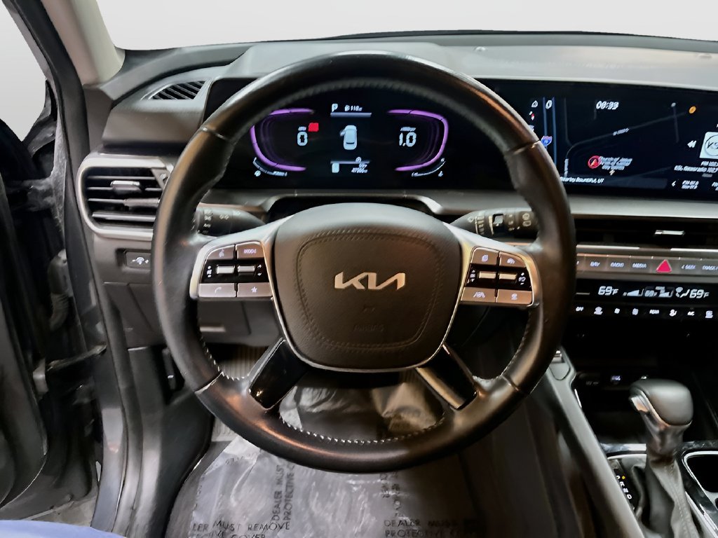 Used 2023 Gravity Gray Metallic Kia S image 11