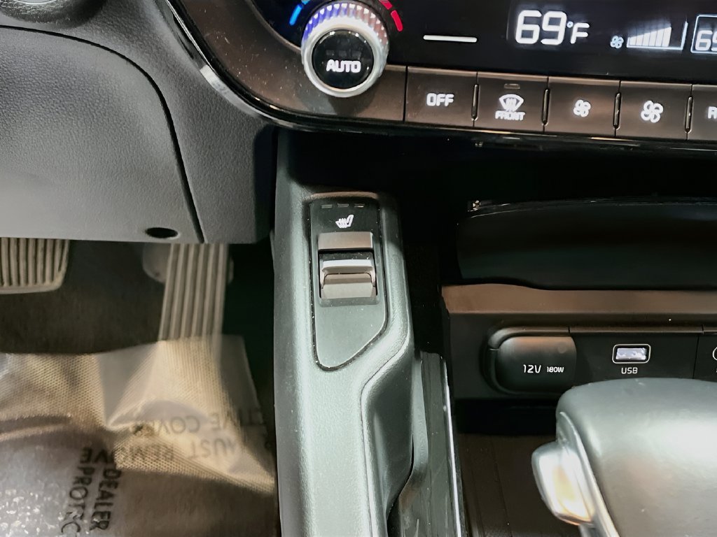 Used 2023 Gravity Gray Metallic Kia S image 20