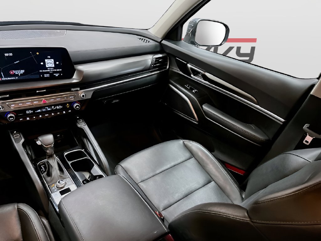 Used 2023 Gravity Gray Metallic Kia S image 23