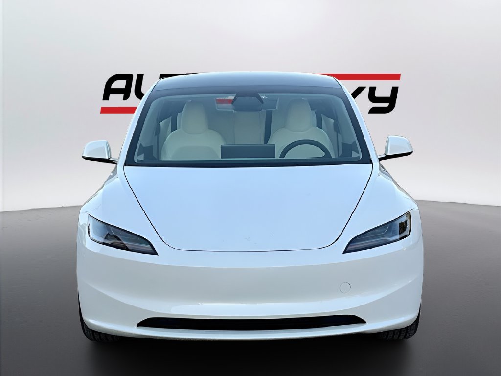 2024 Tesla Model 3 photo 2 of 32