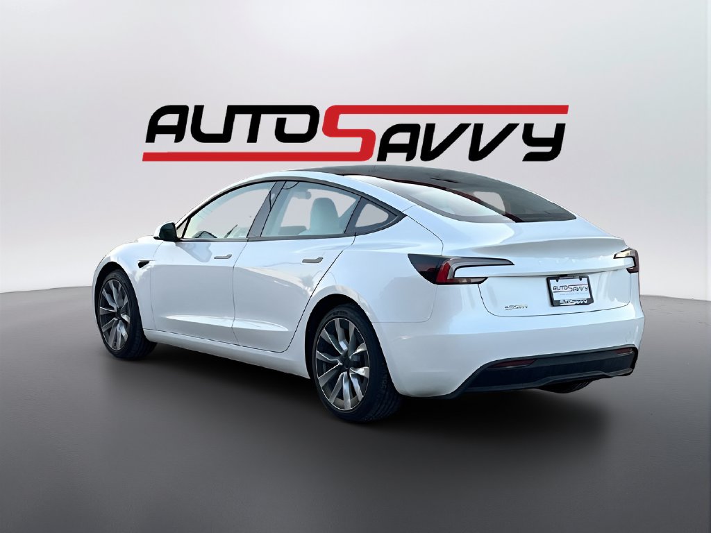 2024 Tesla Model 3 photo 5 of 32
