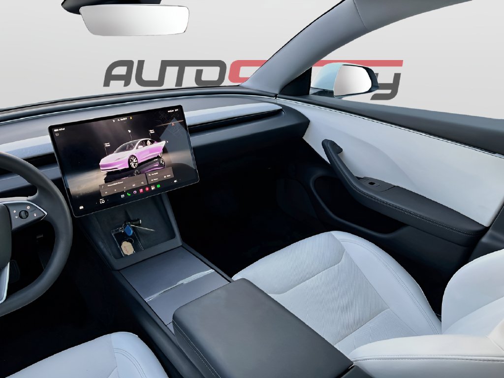 2024 Tesla Model 3 photo 23 of 32