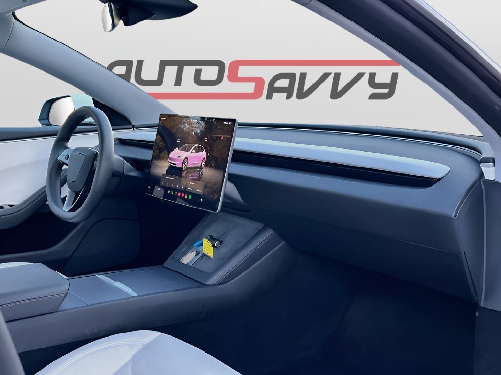 2024 Tesla Model 3 photo 29 of 32