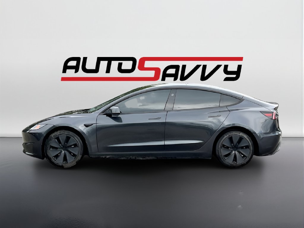 2025 Tesla Model 3 photo 4 of 32