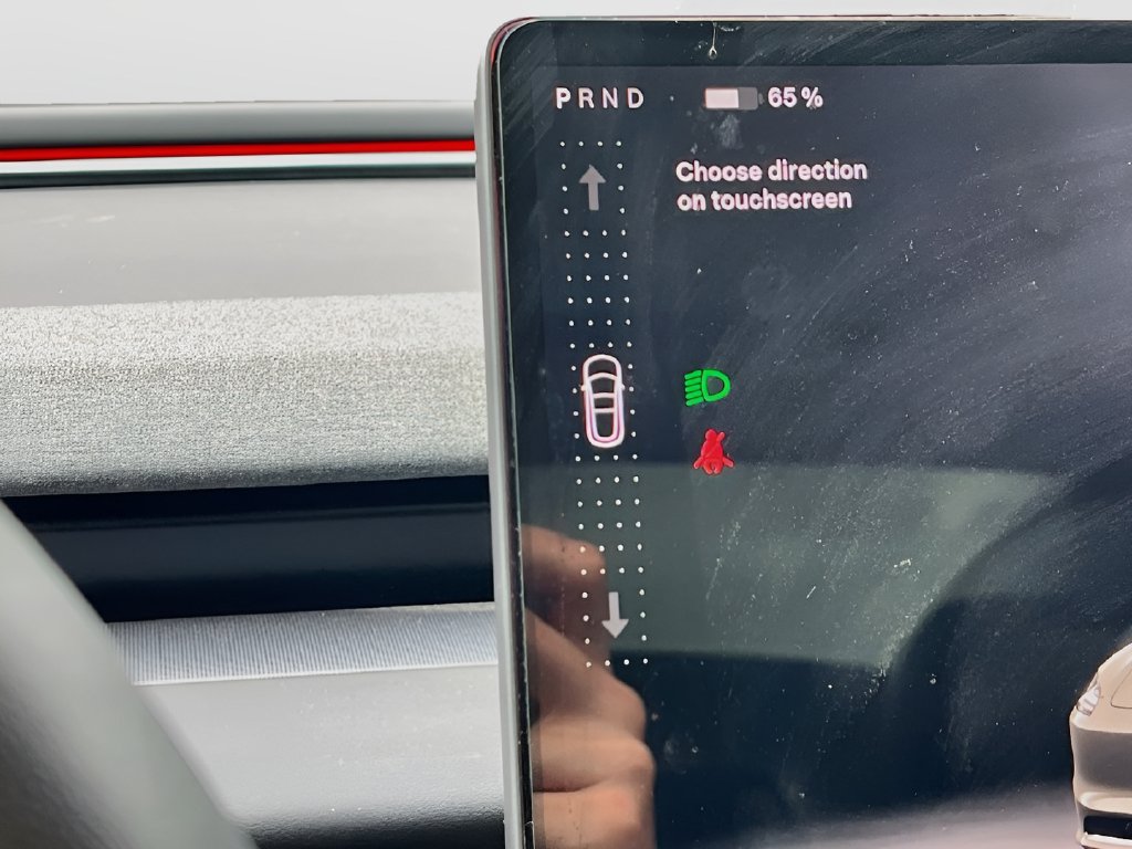 2025 Tesla Model 3 photo 16 of 32