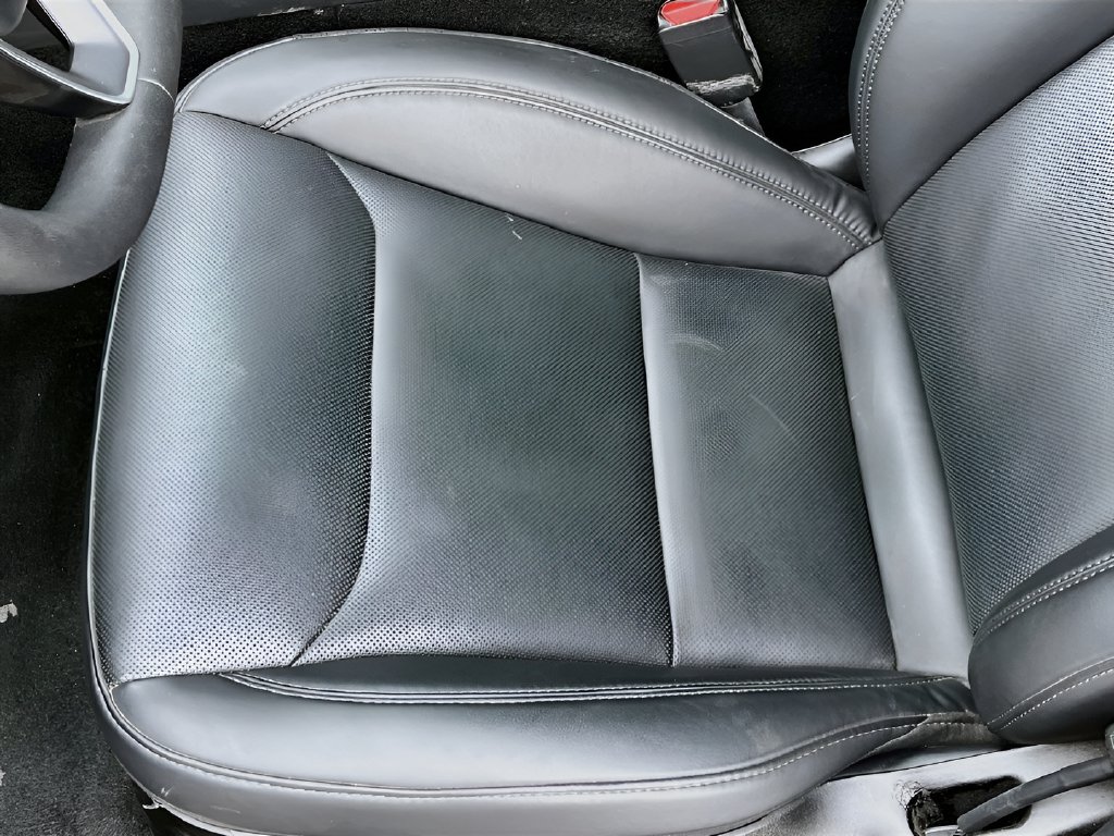 2025 Tesla Model 3 photo 18 of 32