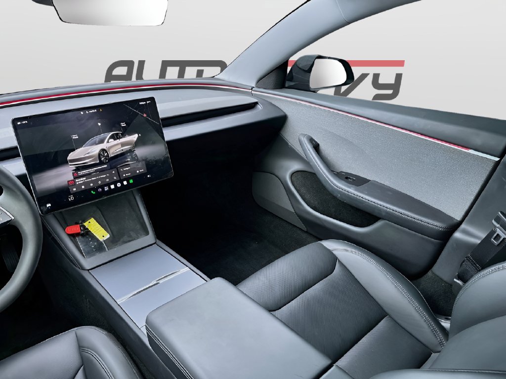 2025 Tesla Model 3 photo 23 of 32