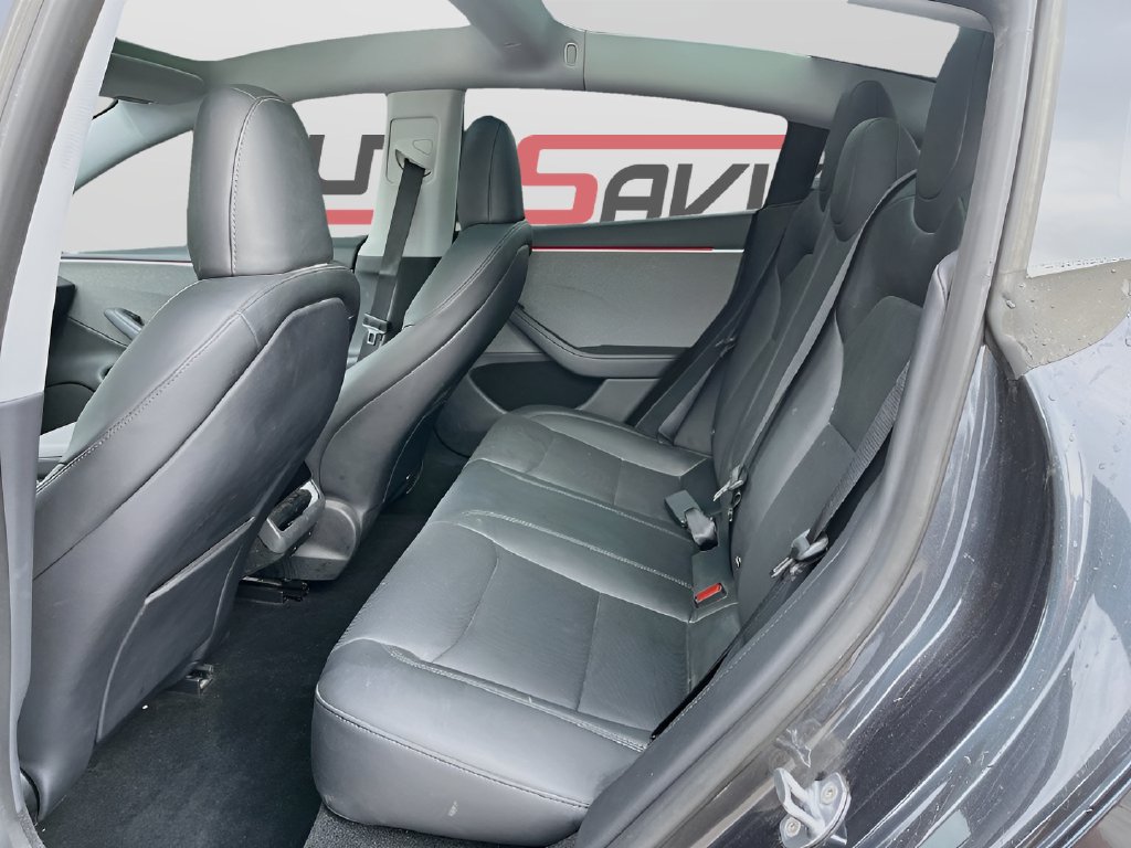 2025 Tesla Model 3 photo 24 of 32