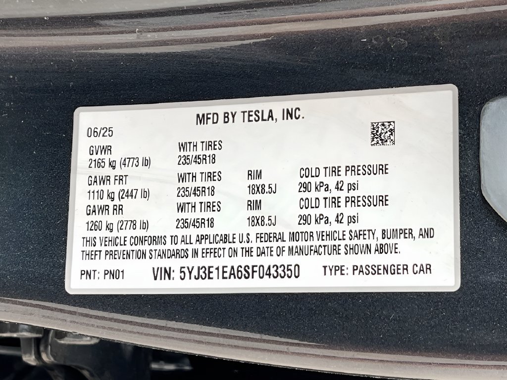 2025 Tesla Model 3 photo 32 of 32