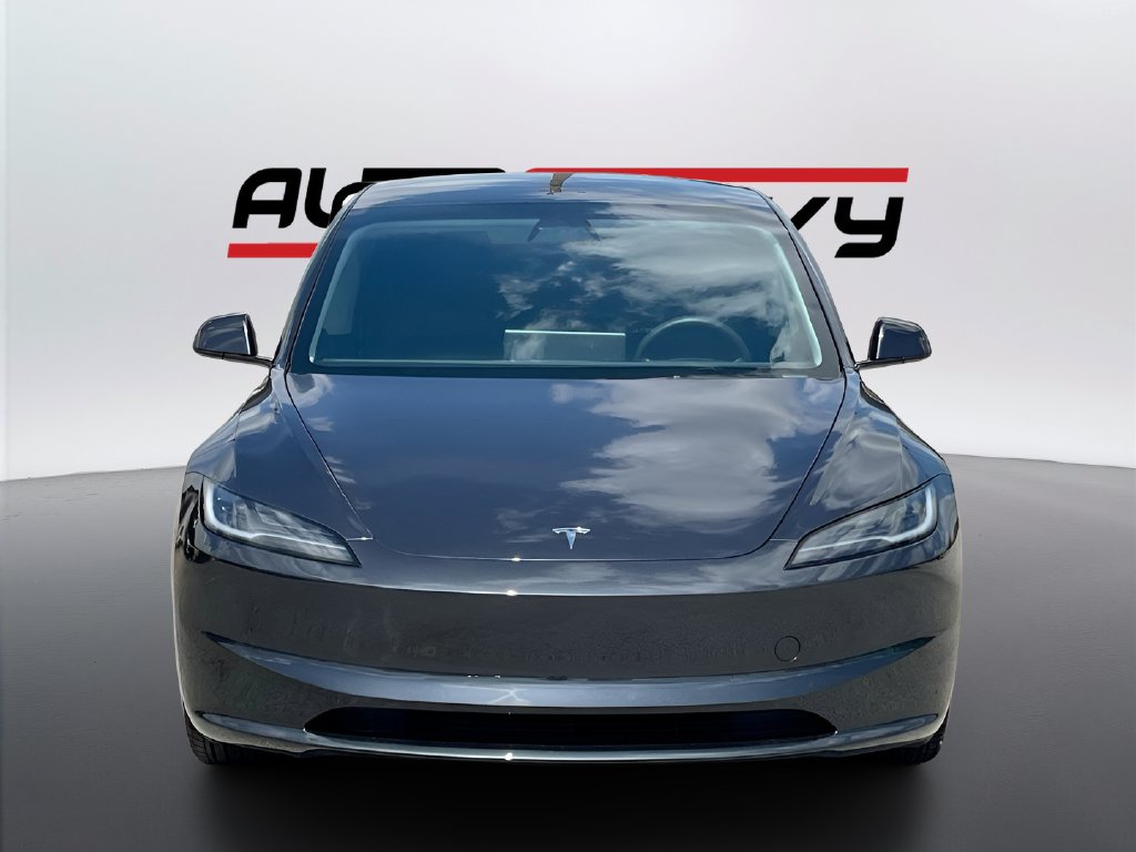 2025 Tesla Model 3 photo 2 of 33