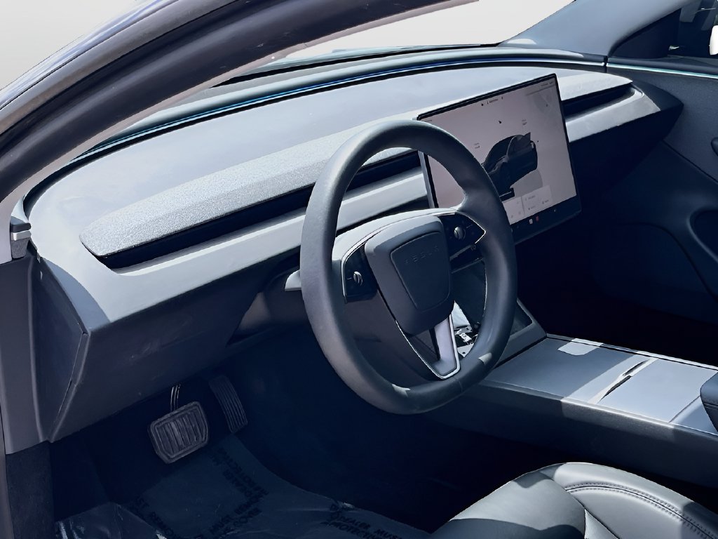 2025 Tesla Model 3 photo 9 of 33