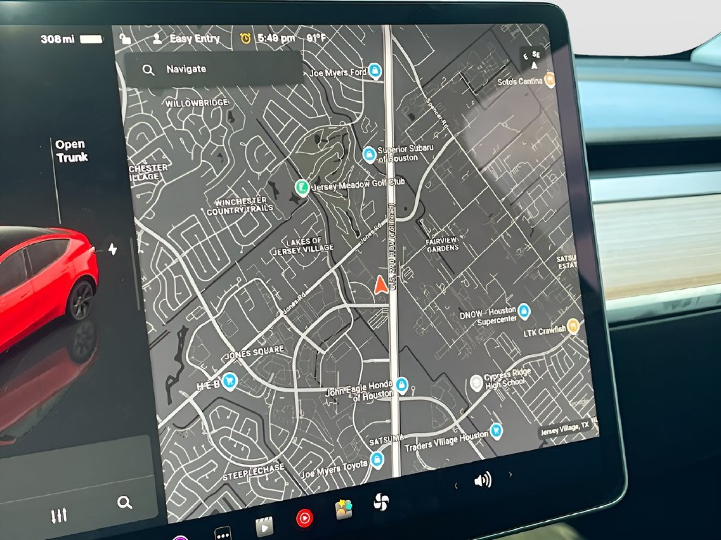 2025 Tesla Model Y photo 13 of 33