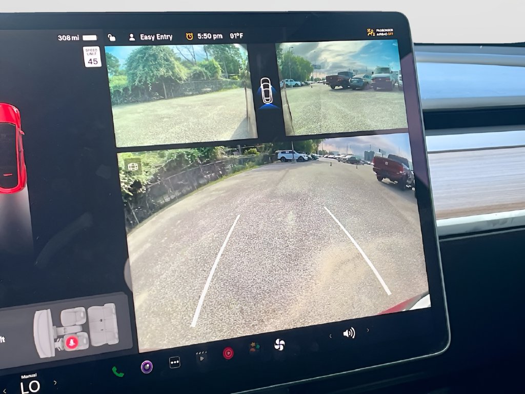 2025 Tesla Model Y photo 14 of 33