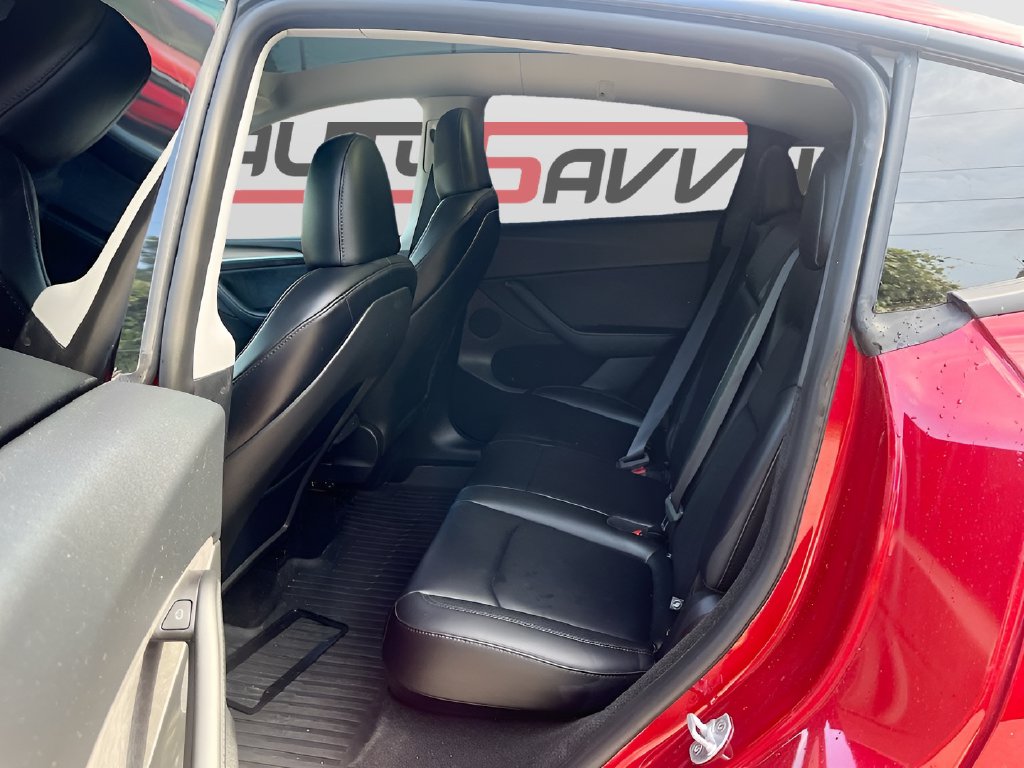2025 Tesla Model Y photo 25 of 33