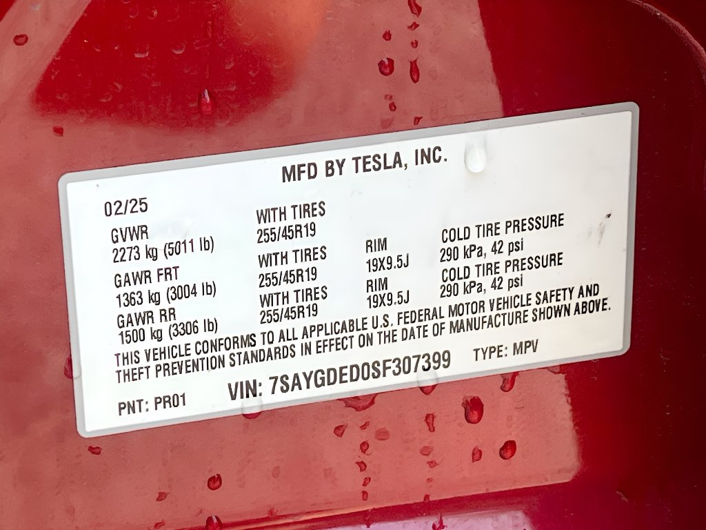 2025 Tesla Model Y photo 33 of 33