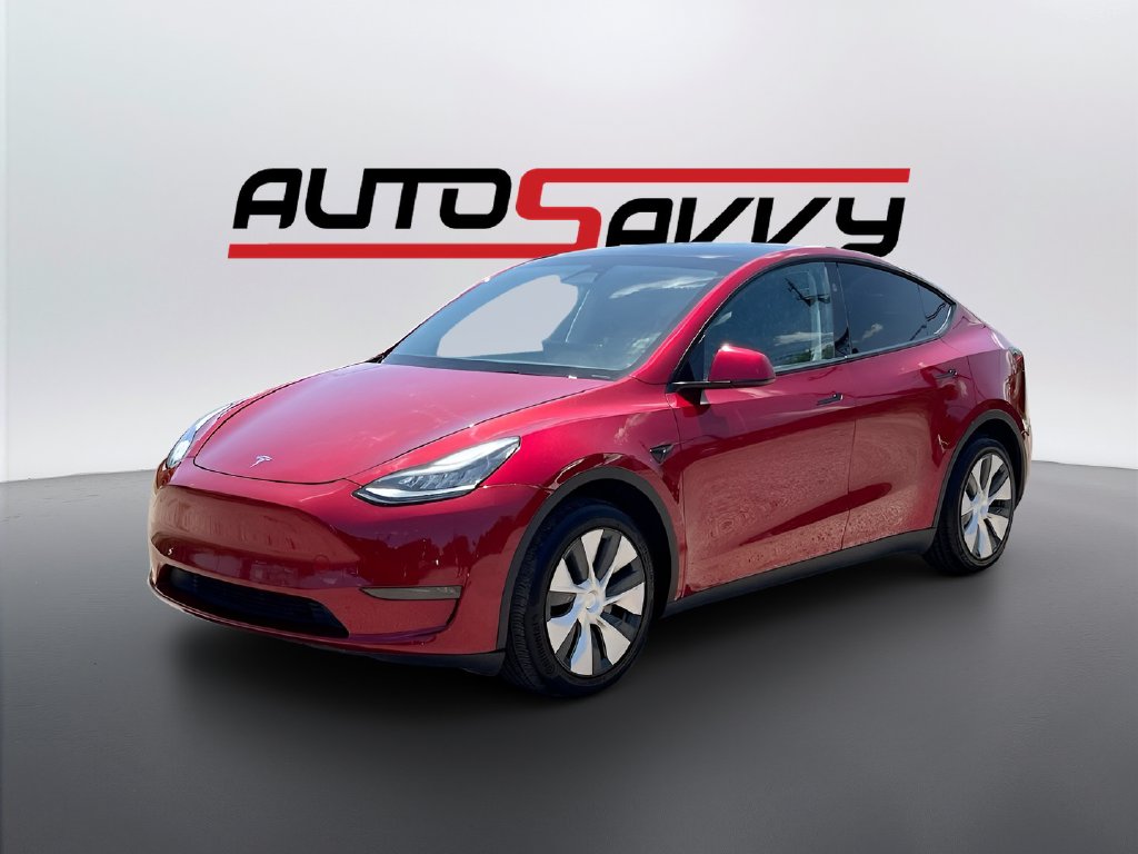 2024 Tesla Model Y photo 3 of 34