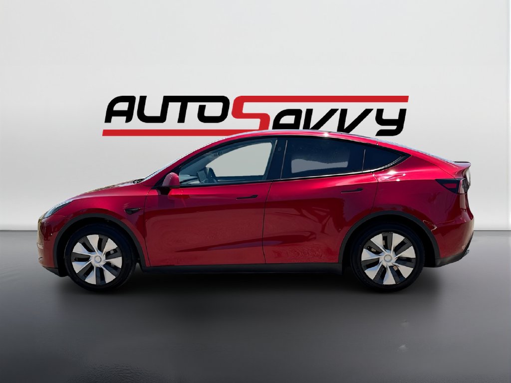 2024 Tesla Model Y photo 4 of 34