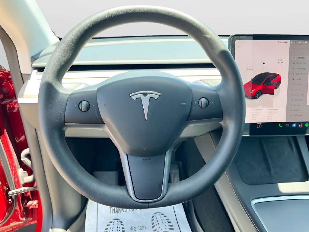 2024 Tesla Model Y photo 11 of 34