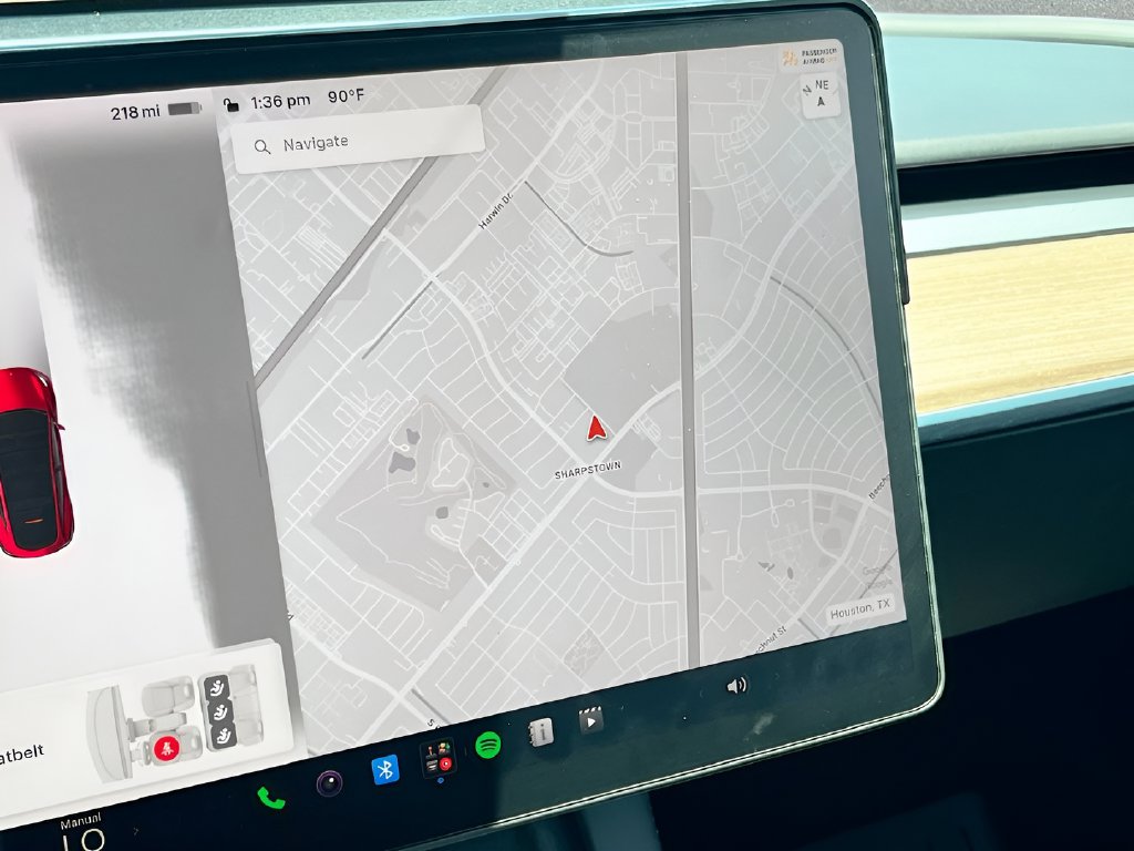 2024 Tesla Model Y photo 13 of 34