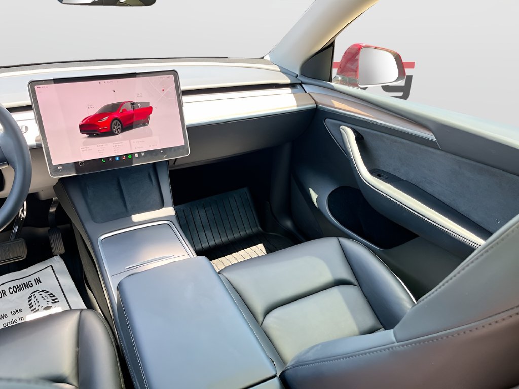 2024 Tesla Model Y photo 24 of 34
