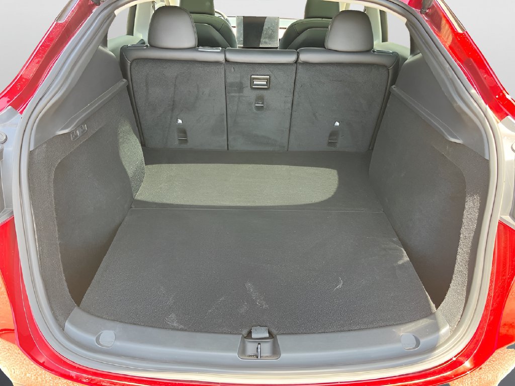 2024 Tesla Model Y photo 27 of 34