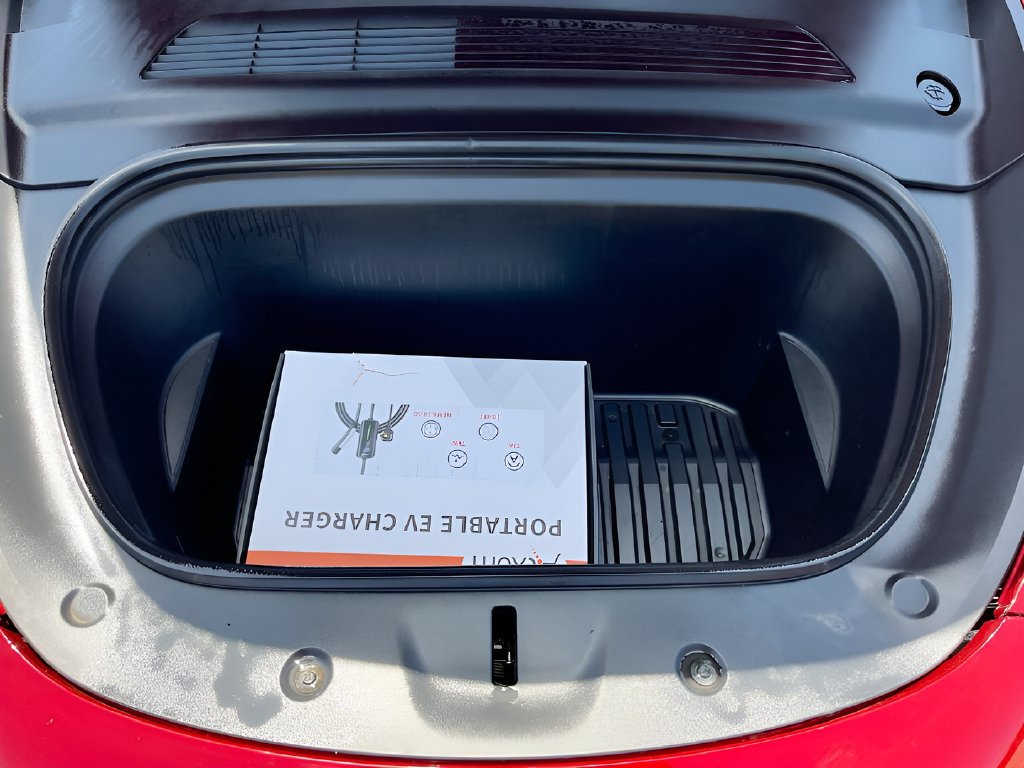 2024 Tesla Model Y photo 33 of 34