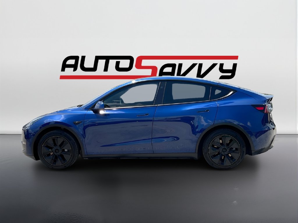 2025 Tesla Model Y photo 4 of 34