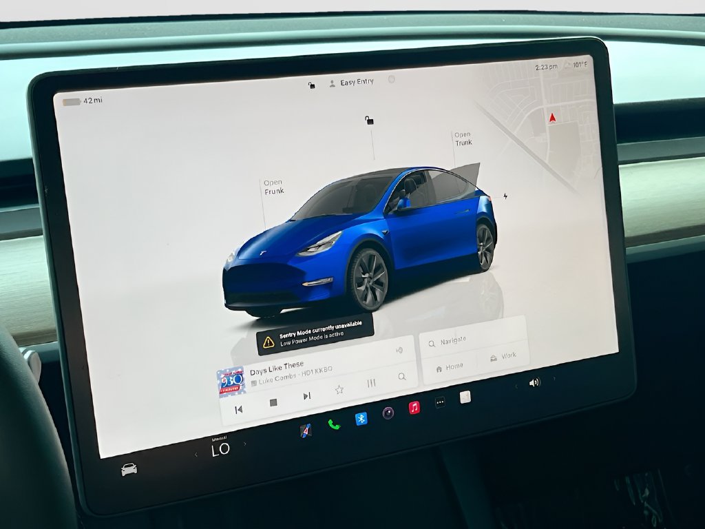 2025 Tesla Model Y photo 15 of 34