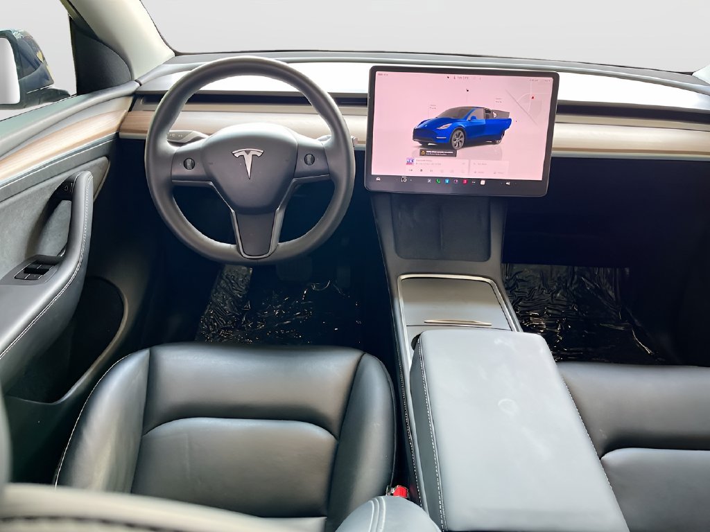 2025 Tesla Model Y photo 23 of 34