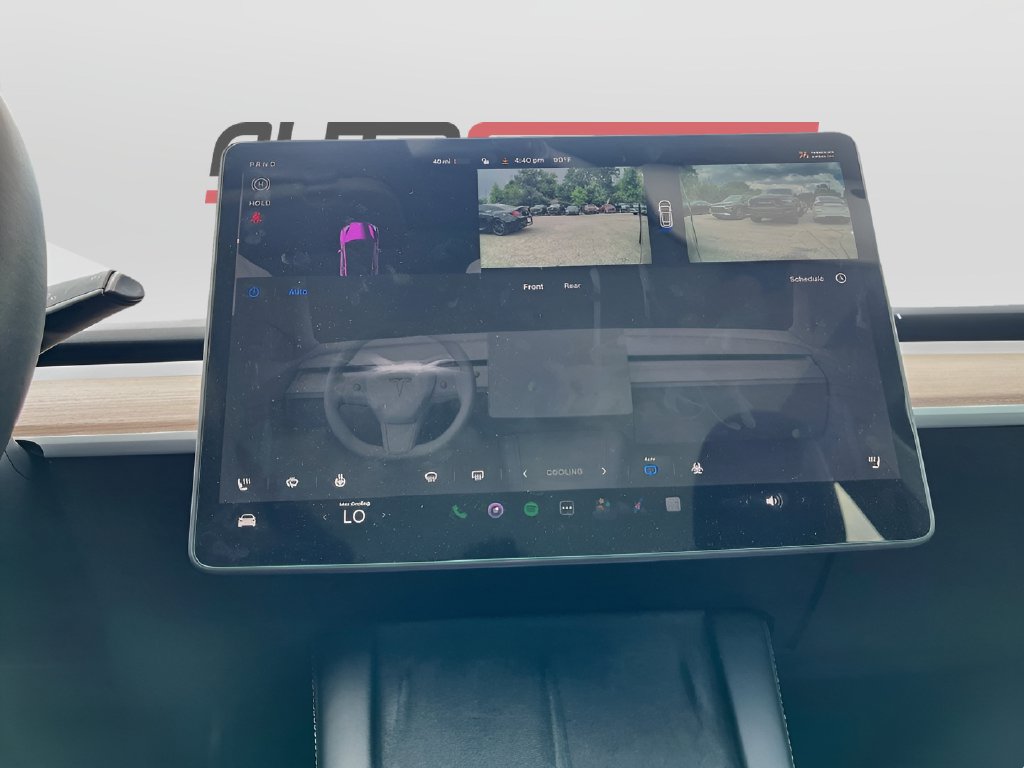 2025 Tesla Model Y photo 16 of 32