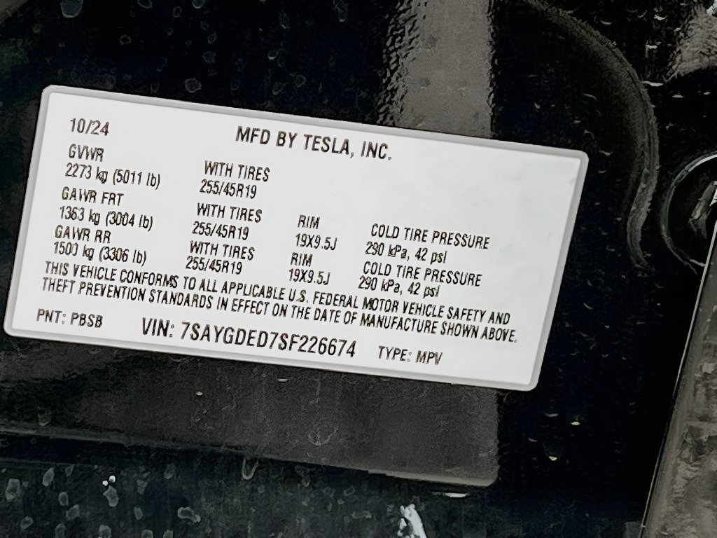 2025 Tesla Model Y photo 32 of 32