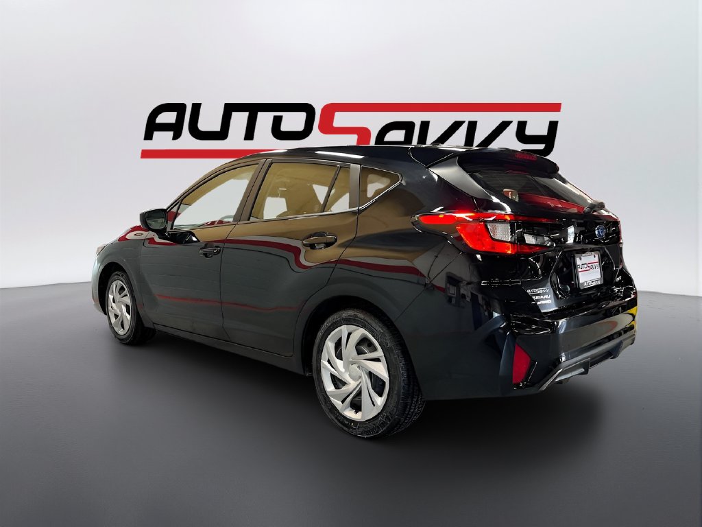 Used 2025 Crystal Black Silica Subaru Base image 5