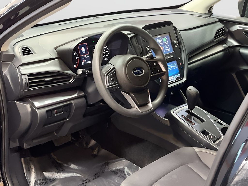 Used 2025 Crystal Black Silica Subaru Base image 9