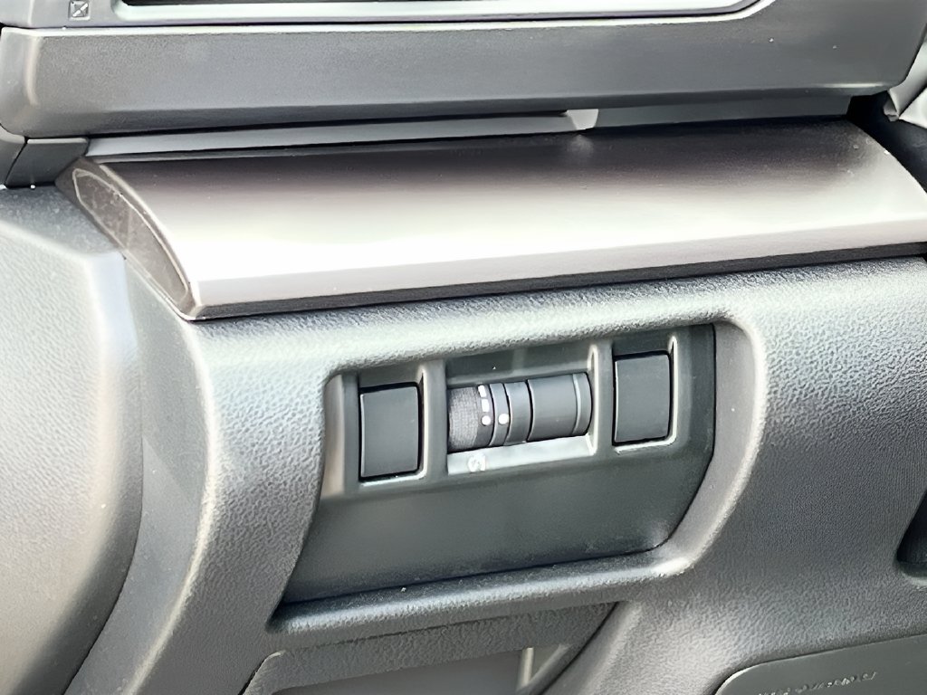 2025 Subaru Impreza photo 10 of 30