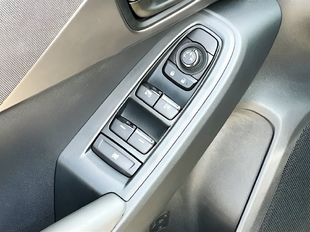 2025 Subaru Impreza photo 17 of 30
