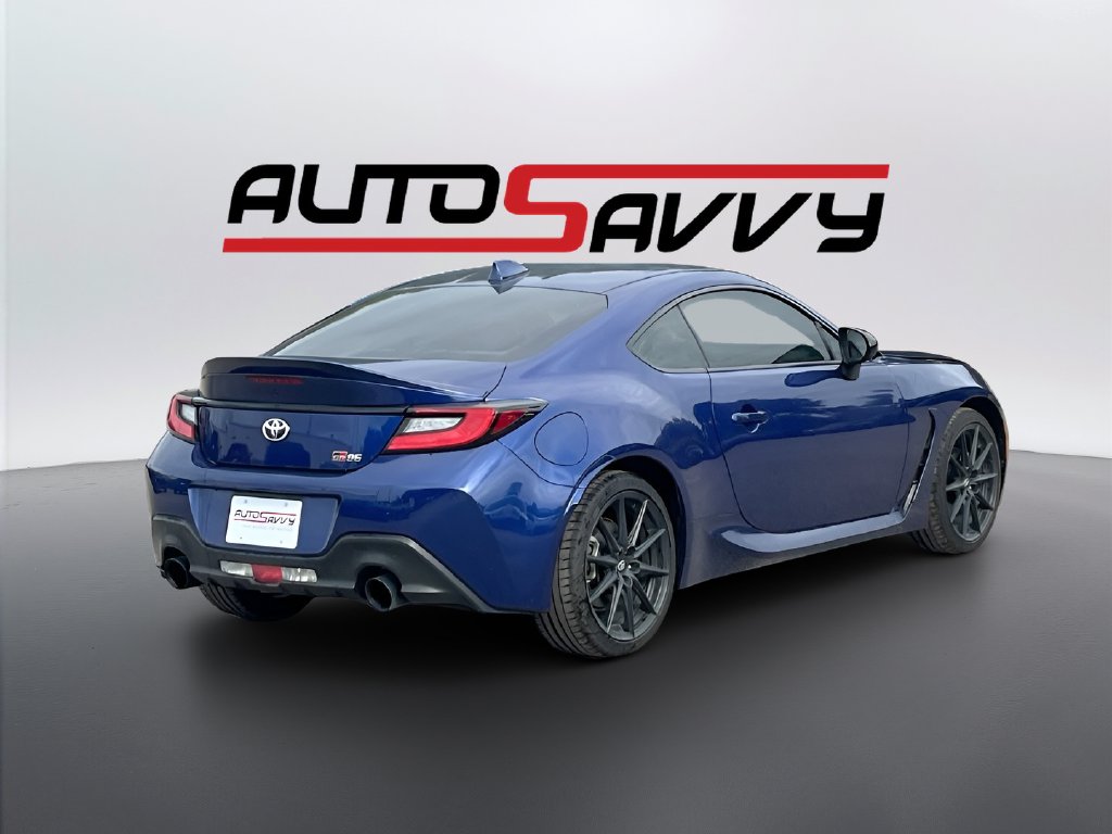 2024 Toyota GR86 photo 7 of 30