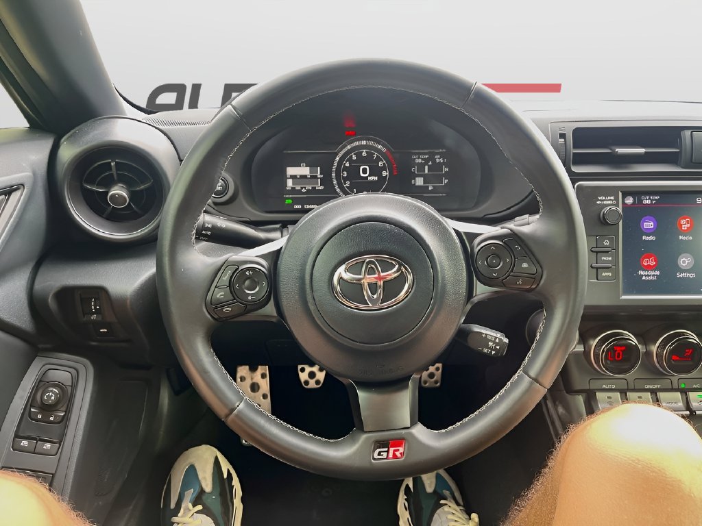2024 Toyota GR86 photo 11 of 30