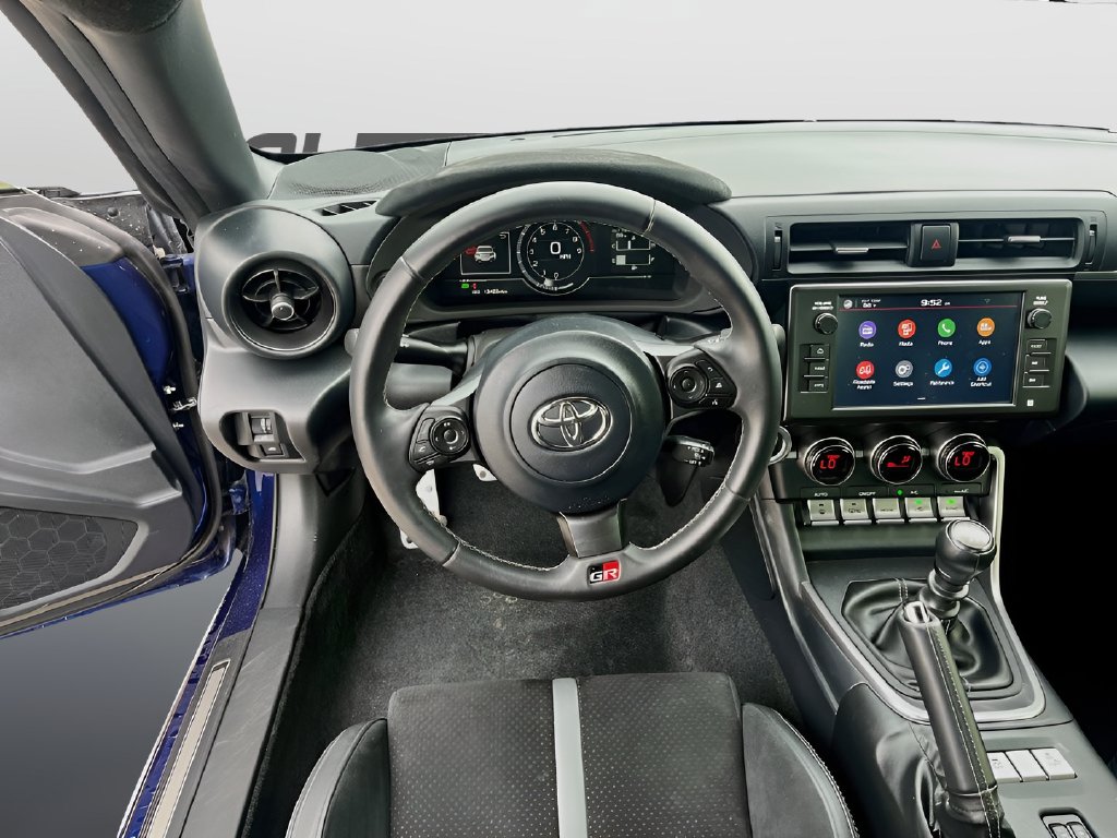 2024 Toyota GR86 photo 21 of 30