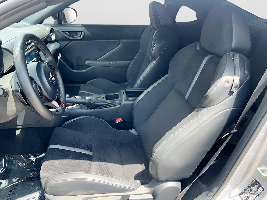 2025 Toyota GR86 photo 20 of 30