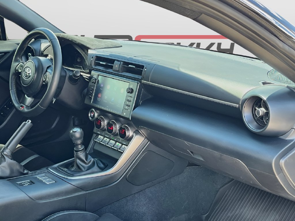 2023 Toyota GR86 photo 27 of 31