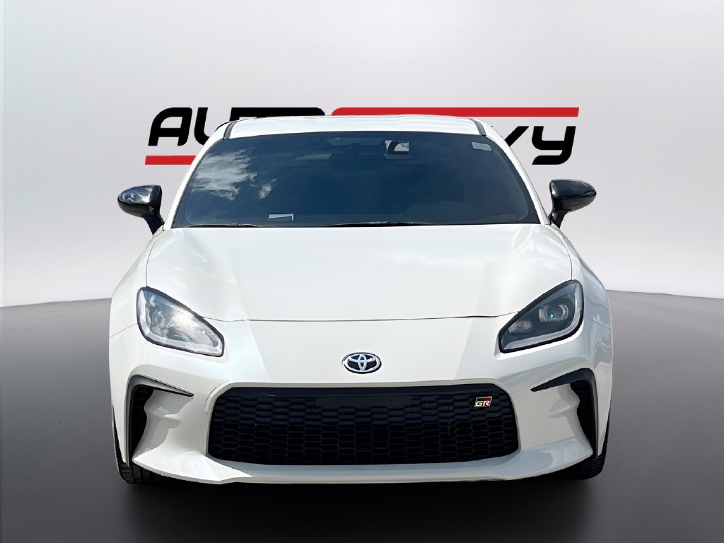 2024 Toyota GR86 photo 2 of 30