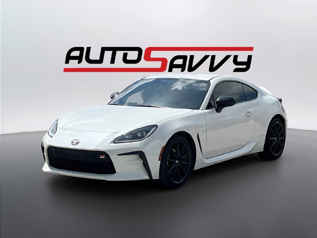 2024 Toyota GR86 photo 3 of 30
