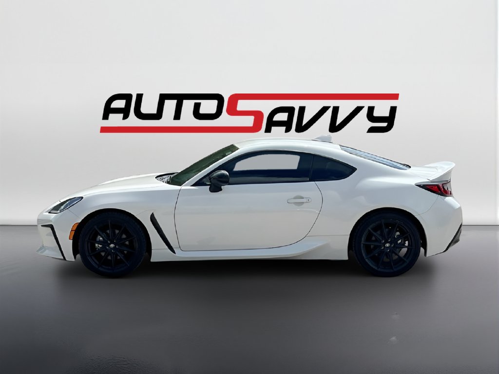 2024 Toyota GR86 photo 4 of 30