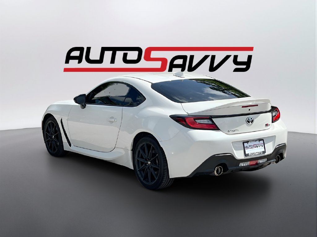 2024 Toyota GR86 photo 5 of 30