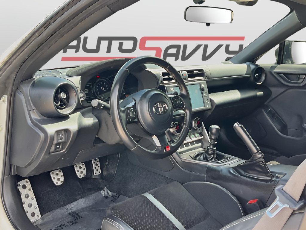 2024 Toyota GR86 photo 9 of 30