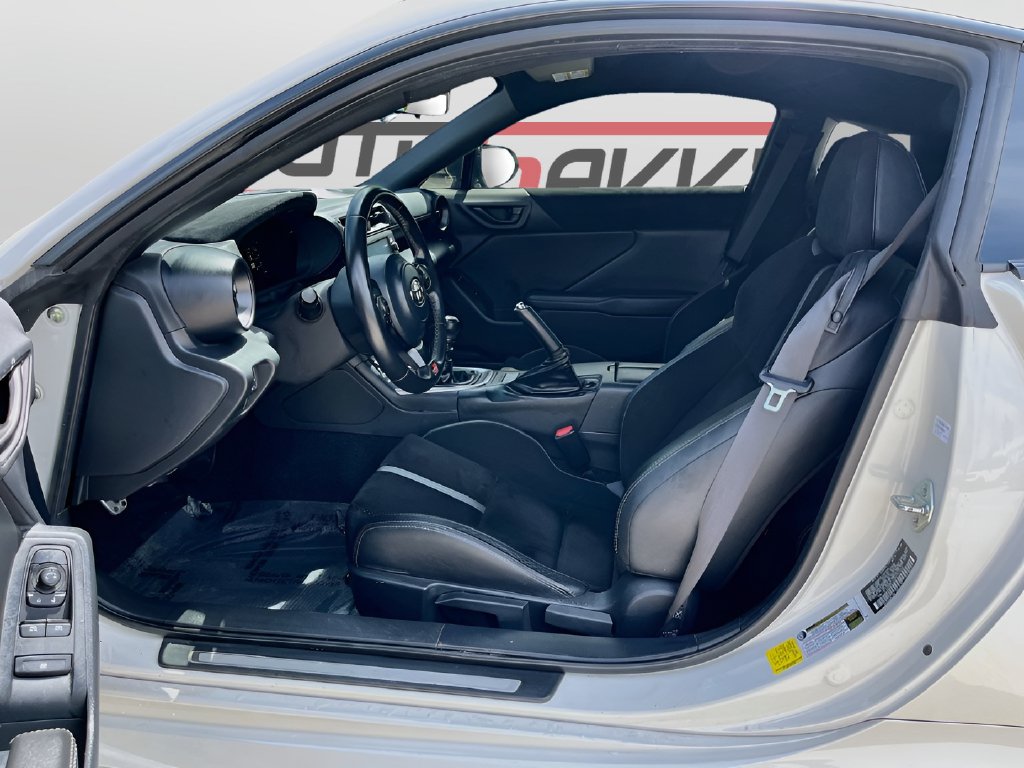 2024 Toyota GR86 photo 20 of 30