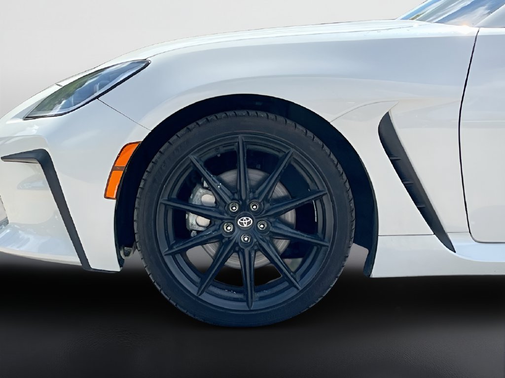 2024 Toyota GR86 photo 29 of 30