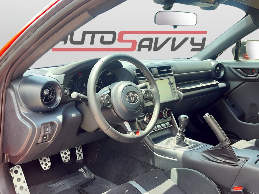 2025 Toyota GR86 photo 9 of 31