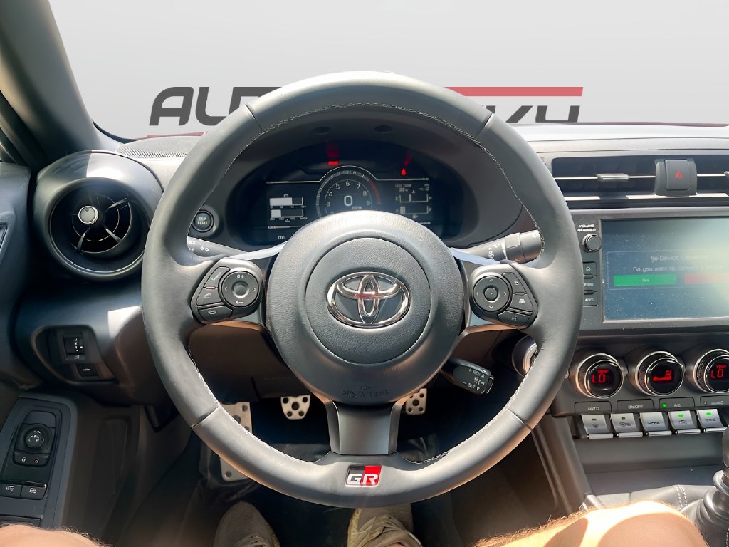 2025 Toyota GR86 photo 11 of 31