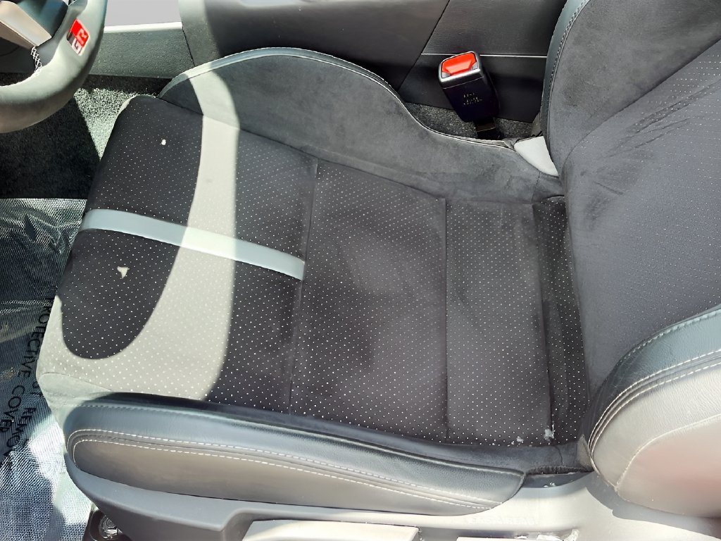 2025 Toyota GR86 photo 18 of 31
